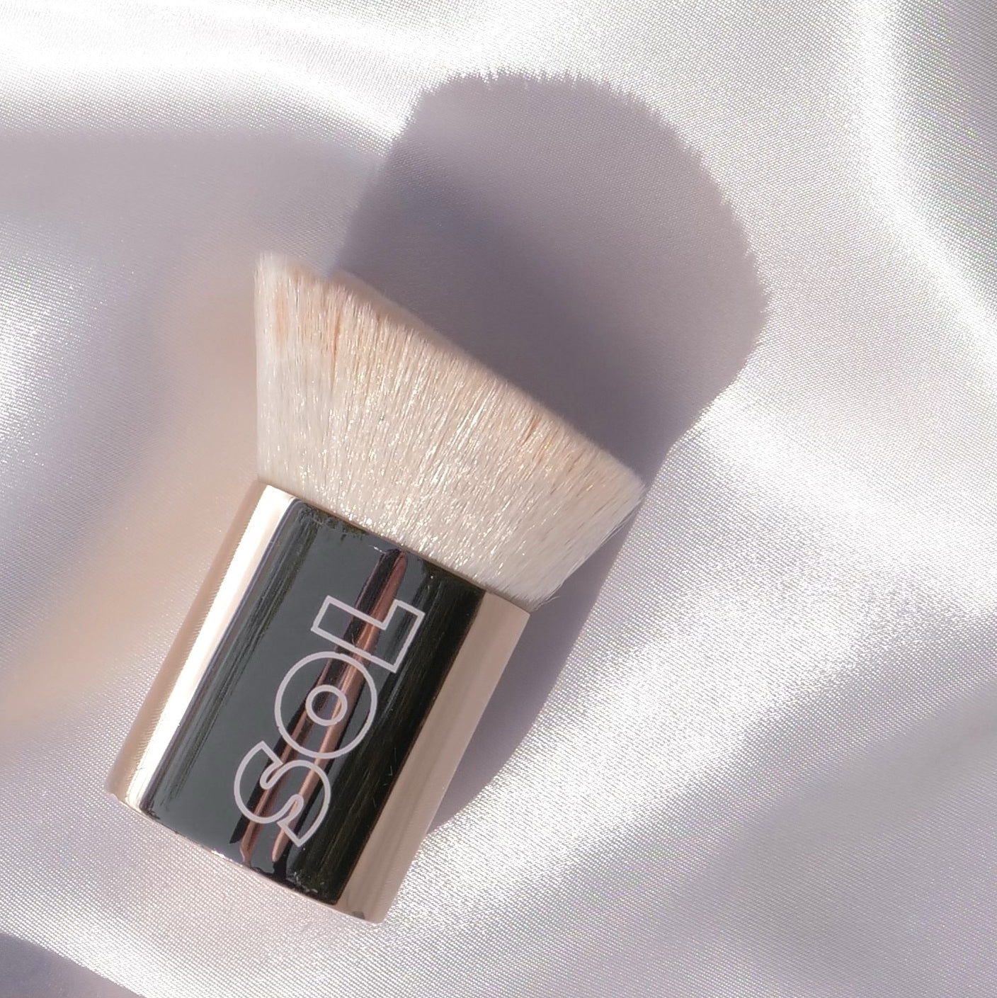 Vegan Angled Kabuki Brush - SOL Body