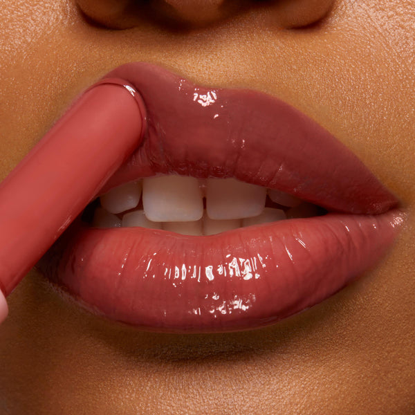 So Juicy Plumping Gloss Balm with Peptides